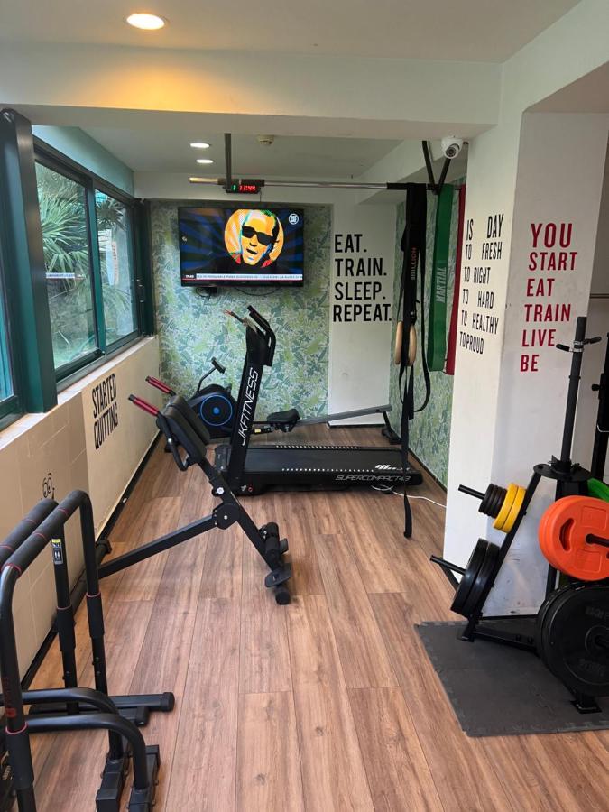 Hotel Montecarlo - Vista Mare Con Piscina & Area Fitness Ричоне Екстериор снимка
