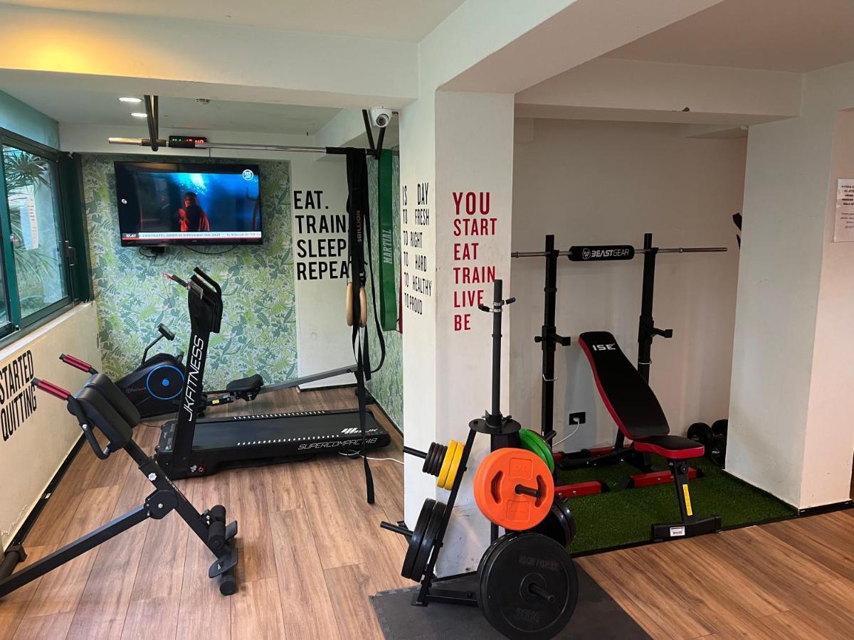 Hotel Montecarlo - Vista Mare Con Piscina & Area Fitness Ричоне Екстериор снимка